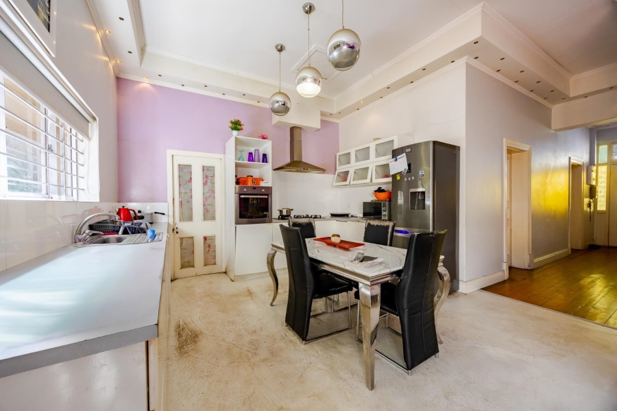 6 Bedroom Property for Sale in Woodstock Western Cape